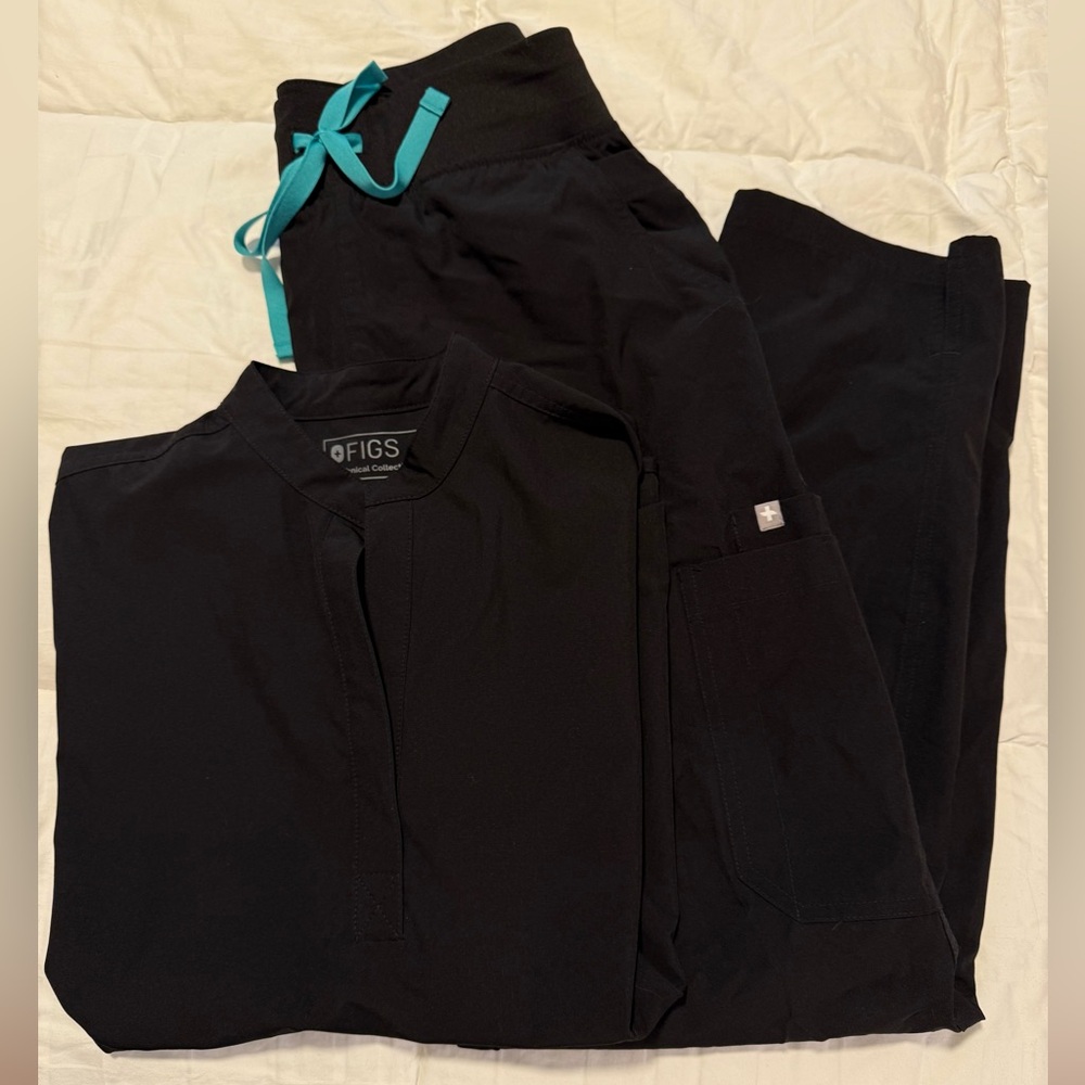 FIGS Black FREEx Scrubs XXS/M